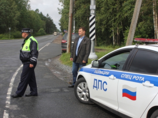 Сегодня в Пскове общественники приняли участие в рейде ГИБДД - 2019-07-11 16:58:00 - 1