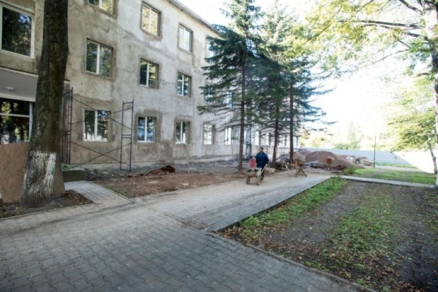 Ремонт великолукской музыкальной школы идет в соответствии с графиком - 2019-09-30 16:58:00 - 1