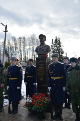 Память воина 6-й роты Дениса Зинкевича увековечена на родине героя в Псковском районе - 2020-02-27 07:51:00 - 1