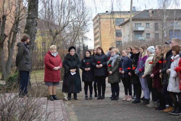 В Великолукском медицинском колледже прошёл торжественный митинг, посвящённый 77-летию освобождения города Великие Луки от немецко-фашистских захватчиков - 2020-01-18 13:02:00 - 1
