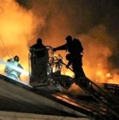 Ночью загорелась квартира в деревне Крестилово Локнянского района - 2016-12-23 07:39:00 - 1