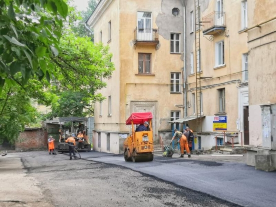 В Великих Луках до конца года отремонтируют еще 48 дворов - 2020-08-06 14:45:00 - 1