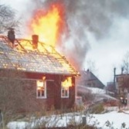 В деревне Полосы Плюсского района произошел пожар в жилом доме - 2016-11-02 18:36:00 - 1