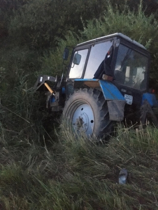 Пьяный тракторист и два погибших: Подробности смертельной аварии в Переслегино (ФОТО) - 2020-08-18 06:37:00 - 1