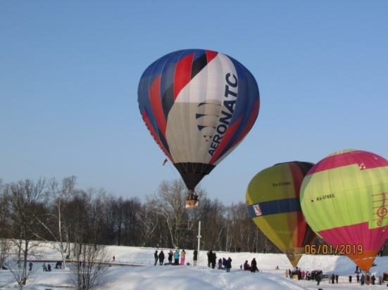 Рождественские полеты аэростатов в Великих Луках (смотри ВИДЕО и ФОТО) - 2019-01-09 15:15:00 - 1