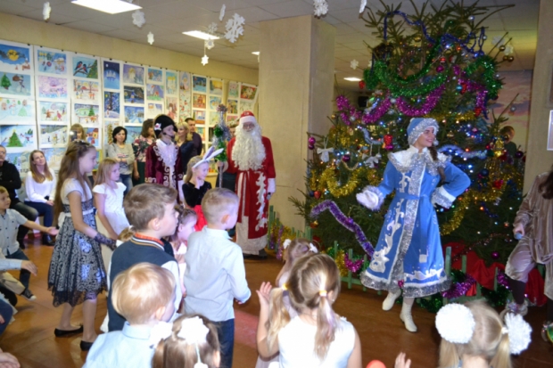 Новогодний утренник для детей сотрудников МЧС прошел в Пскове - 2019-12-30 16:41:00 - 1