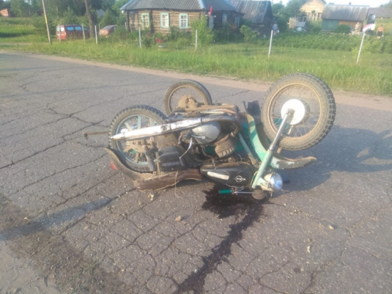 В Куньинском районе мотоциклист не справился с управлением и попал в реанимацию (ФОТО) - 2020-06-28 11:51:00 - 1