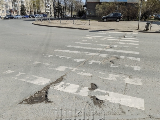 По состоянию дорог Великие Луки попали в десятку худших городов страны, Псков - в двадцатку, - губернатор о работе в дорожной сфере - 2019-04-29 16:54:00 - 1