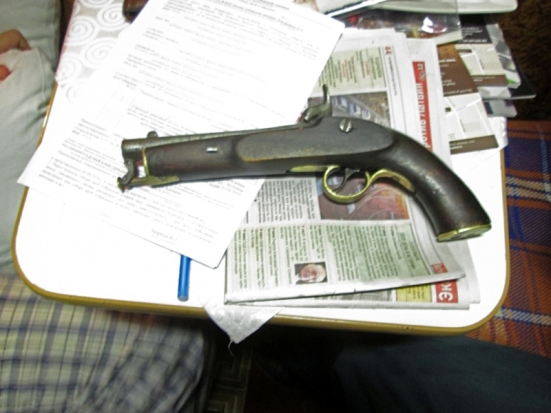 Сотрудники Себежской таможни изъяли антикварный пистолет - 2016-11-03 13:56:00 - 1