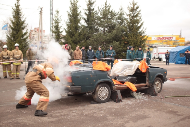 В Пскове прошли соревнования по ликвидации последствий ДТП (ФОТО) - 2020-03-15 12:48:00 - 1