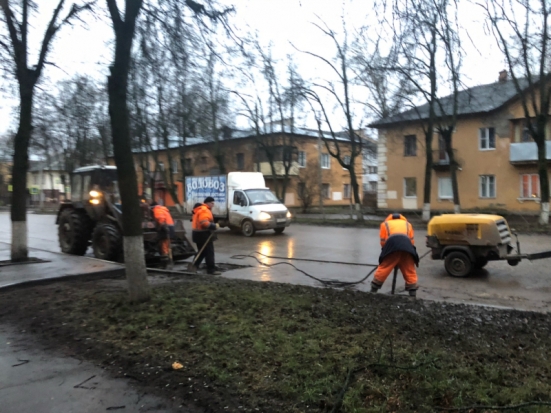 ФОТОфакт: дорожные работы на проспекте Ленина в Великих Луках - 2019-12-25 10:27:00 - 1