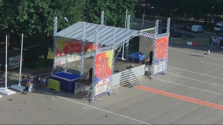 Смотри праздник великолукских выпускников «Бригантина-2016» ОНЛАЙН! - 2016-06-24 18:35:00 - 1