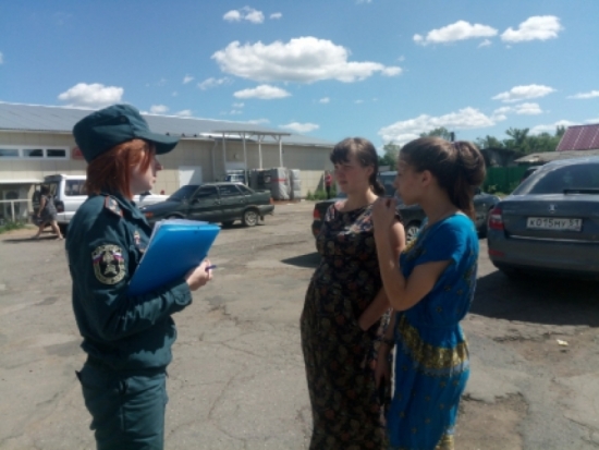 Сотрудниками МЧС проведены профилактические мероприятия в Новоржеве - 2019-07-05 20:56:00 - 1