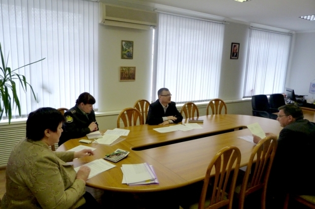 Заседание комиссии по урегулированию задолженности прошло в Великих Луках - 2016-05-04 18:35:00 - 1