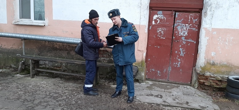 Сотрудники МЧС напомнили псковичам правила пожарной безопасности - 2020-02-03 10:58:00 - 1