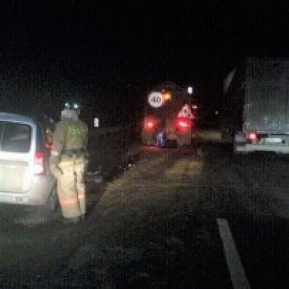 Два автомобиля столкнулись на трассе М-20 в Стругокрасненском районе - 2016-12-23 07:04:00 - 1