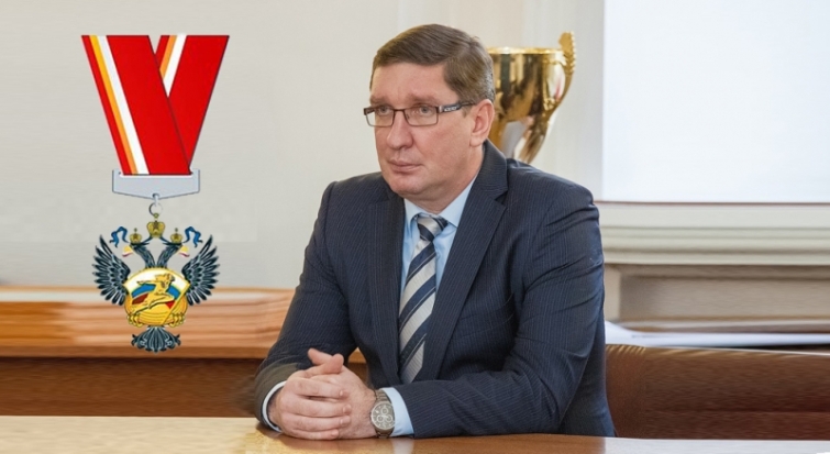 Директор спортивной школы Великих Лук награжден Почетным знаком - 2018-12-26 10:02:00 - 1