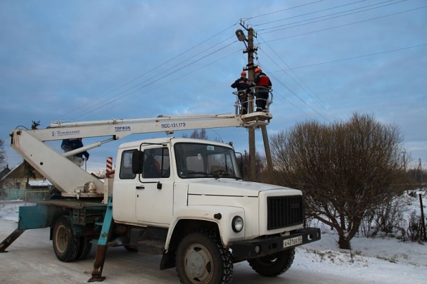 В новогодние праздники псковские водители шесть раз повреждали опоры ЛЭП - 2017-01-10 16:23:00 - 1