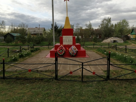 Восстановлен мемориал железнодорожникам, погибшим во время Великой Отечественной войны в Великих Луках - 2020-05-11 20:00:00 - 1