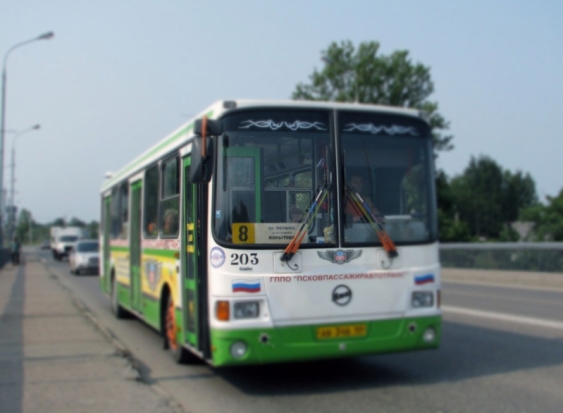 По факту проезда псковского автобуса перед поездом через закрытый переезд начата служебная проверка (+ ВИДЕО происшествия) - 2019-08-26 12:16:00 - 1