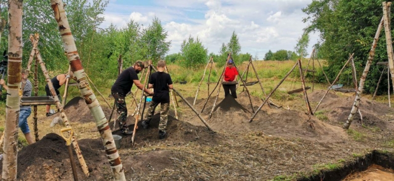 ВИДЕО и ФОТО: Древние артефакты X века нашли археологи в Новосокольническом районе - 2020-08-12 16:30:00 - 1