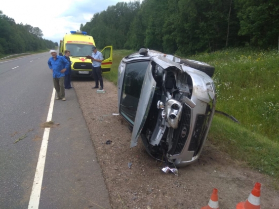 Подробности аварии в Куньинском районе, в которой пострадал водитель (ФОТО) - 2020-07-03 14:17:00 - 1