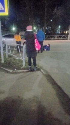 ФОТОфакт: На перекрестке в Великих Луках сбили пешехода - 2020-02-20 00:12:00 - 1