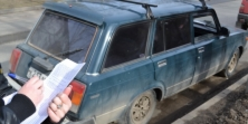 Судебные приставы Великих Лук в ходе рейда арестовали автомобили и бытовую технику у должников по ЖКХ - 2016-08-23 15:39:00 - 1