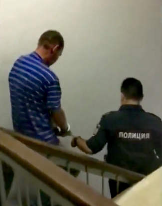 ВИДЕО задержанного подозреваемого в двойном убийстве супругов в Псковской области - 2019-08-29 08:58:00 - 1