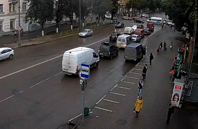 Водителей «маршруток» в Великих Луках будут определять на конкурсной основе - 2020-09-04 14:29:00 - 1