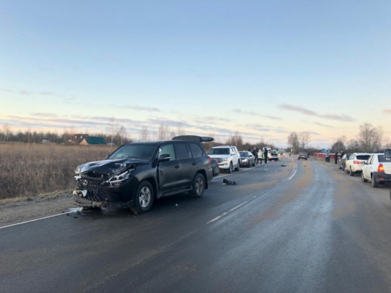 Водителя, поспешившего на помощь участникам смертельного ДТП под Псковом, насмерть сбил Lexus (+ фото) - 2020-01-13 14:57:00 - 1