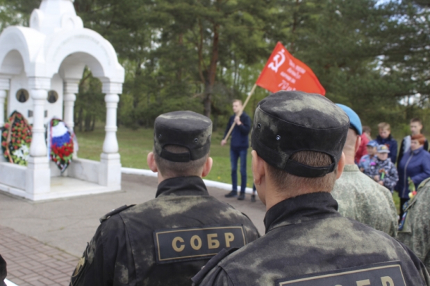 ФОТО: Псковские росгвардейцы почтили память погибших в Великой Отечественной войне - 2019-05-06 16:17:00 - 1