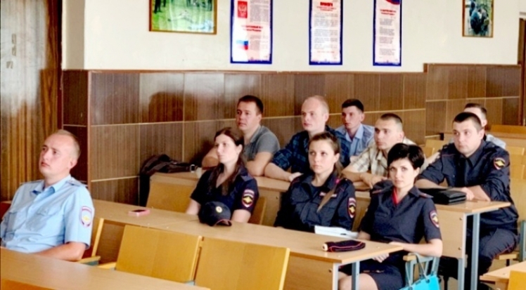 В Центре профессиональной подготовки УМВД России по Псковской области обсудили проблемы наркобизнеса - 2019-07-02 10:57:00 - 1