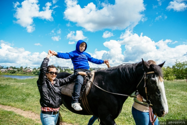 Конноспортивный праздник и соревнования среди детей с ОВЗ состоятся в деревне Родина - 2019-08-14 13:42:00 - 1