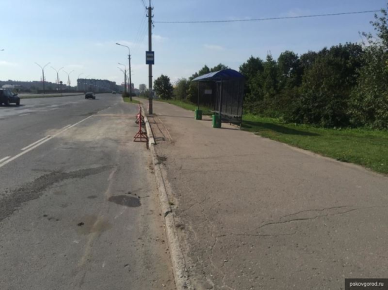 В Овсище продолжили создание доступной среды на пешеходной дорожке вдоль улиц Чудской и Ижорского батальона - 2019-08-29 06:46:00 - 1