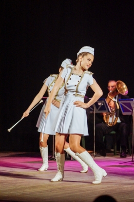 Фоторепортаж: юбилейный концерт мажореток в Великих Луках - 2016-05-19 10:18:00 - 1