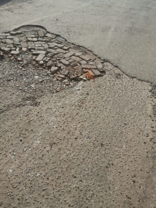 Доколе это будет продолжаться? Великолучане о въездах в свои дворы (ФОТО) - 2019-09-11 14:55:00 - 1