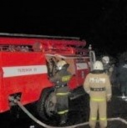 Административное здание загорелось ночью в Кунье - 2016-12-28 06:51:00 - 1