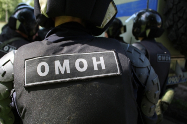 В Пскове сотрудники ОМОН задержали граждан с признаками наркотического опьянения - 2020-02-09 13:27:00 - 1