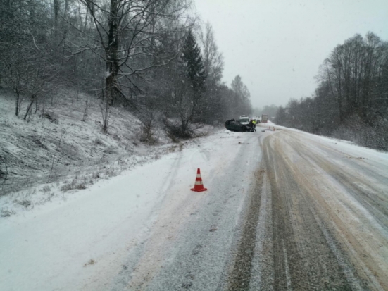 Автомобилистка, выброшенная из салона в результате ДТП, погибла под колесами фуры в Великолукском районе (ФОТО) - 2020-02-06 11:18:00 - 1