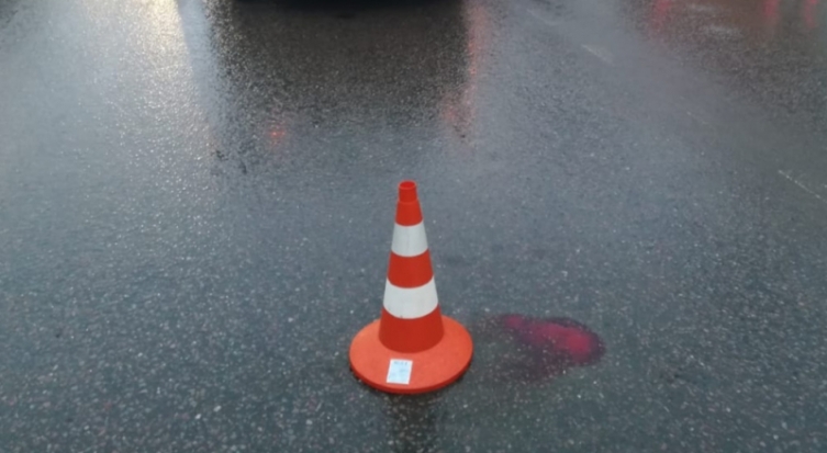 На перекрёстке в Великих Луках после выключения освещения серьезно пострадал пешеход - 2020-01-31 09:13:00 - 1