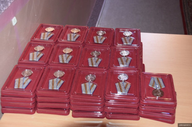 В Пскове продолжается вручение юбилейных медалей «75 лет Победы в Великой Отечественной войне 1941- 1945 гг.» - 2020-03-06 19:13:00 - 1