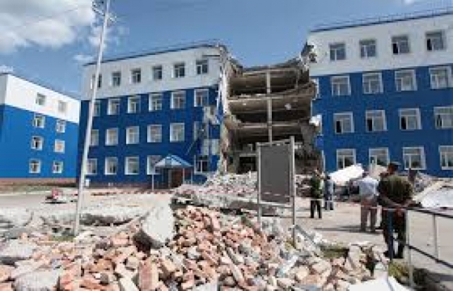 В Омске перед судом предстанут 11 человек, обвиняемые в обрушении казармы, в результате чего погибли 24 военнослужащих - 2020-01-22 15:43:00 - 1