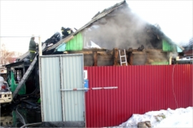 В Локне произошел пожар в жилом доме - 2016-11-03 18:44:00 - 1