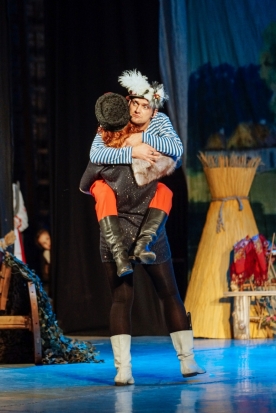 Великолукский Дом Культуры отметил 90-летие постановкой музыкальной комедии «Свадьба в Малиновке» (ФОТО) - 2017-11-27 12:34:00 - 1