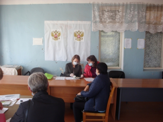 Великолукский Центр занятости населения провел выездную мини-ярмарку вакансий - 2020-09-25 19:30:00 - 1