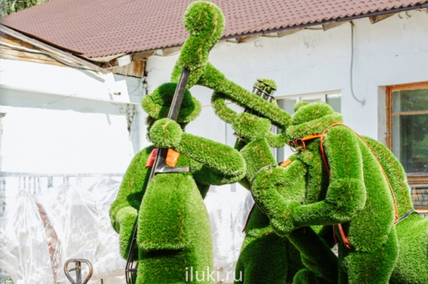 ФОТО: В Великолукском парке отдыха появятся скульптуры из деревьев - 2020-08-17 16:40:00 - 1