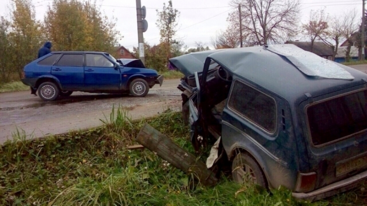 В результате лобового столкновения один водитель погиб, другой – ранен: ДТП в Новосокольниках (+фото) - 2016-10-05 09:40:00 - 1
