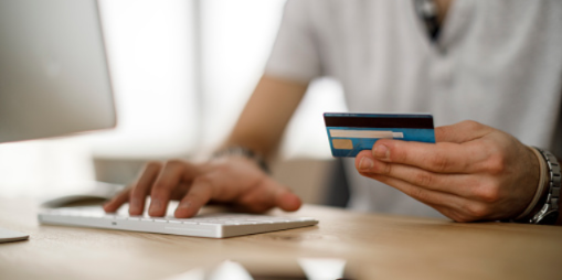 Доверчивые жители Псковской области вновь обмануты мошенниками - 2020-12-21 12:16:00 - 1