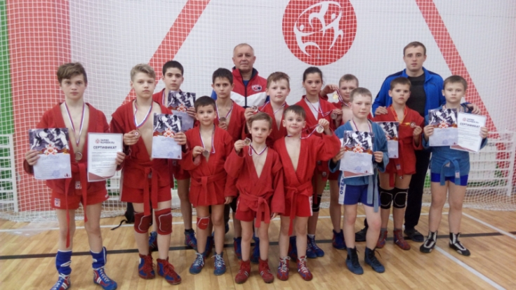 Великолучане завоевали две золотых медали на турнире по самбо (+фото) - 2019-05-06 09:57:00 - 1